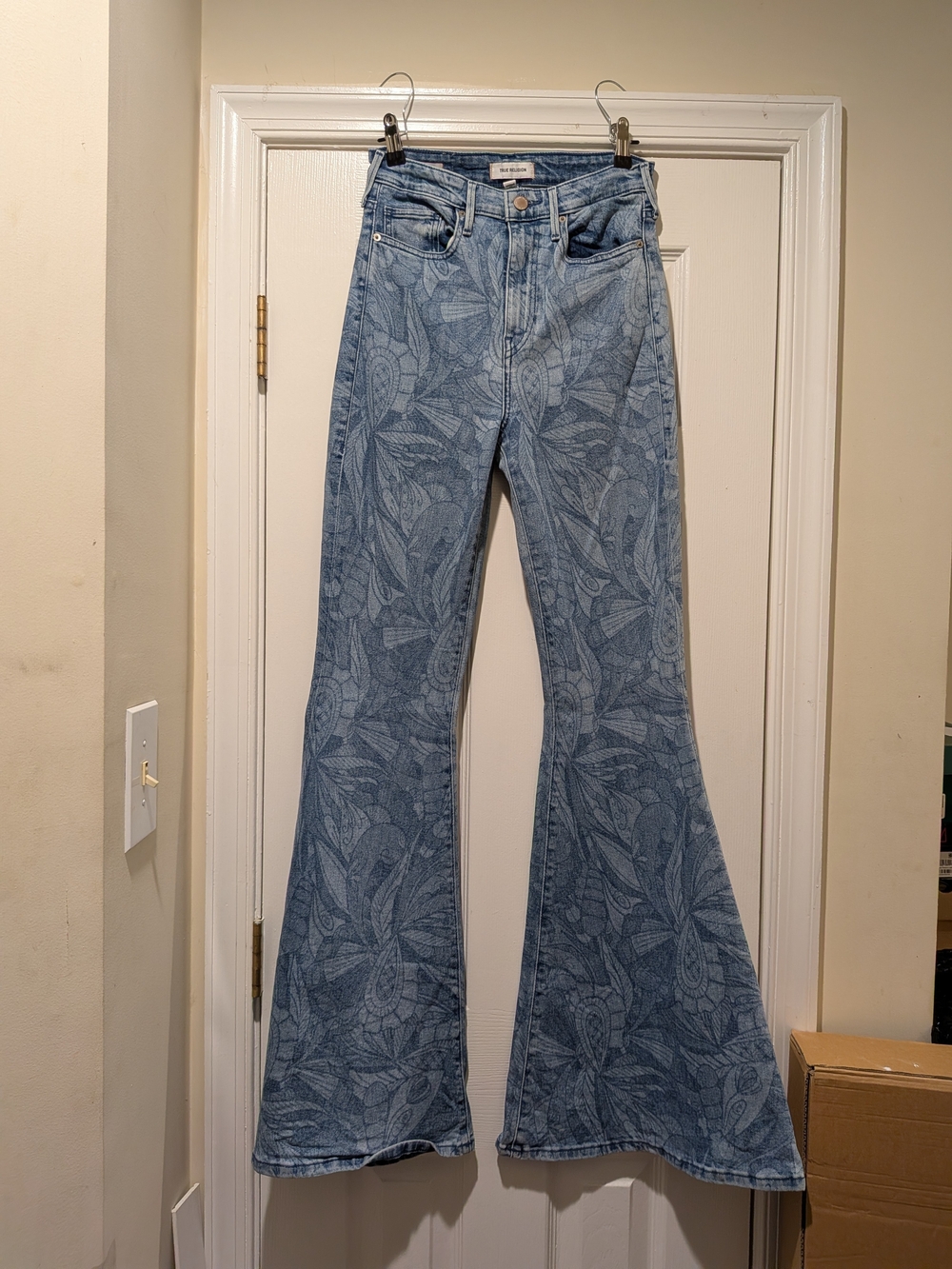 Women's 29 True Religion "Caia" Wide Leg Flare Jeans